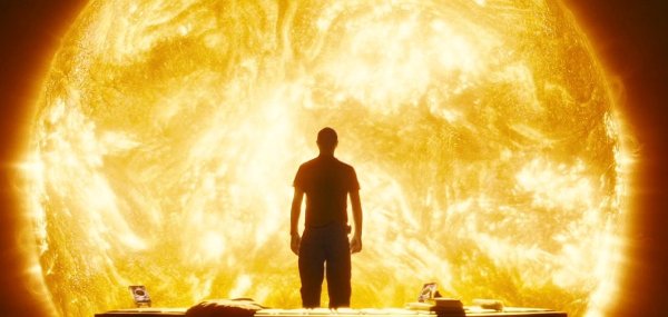 Терминатор 2 Сара Коннор горит