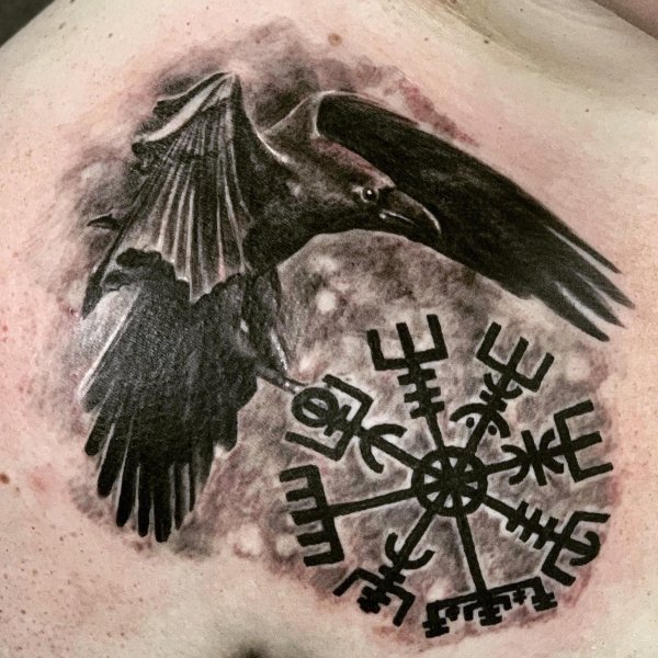 Ворон летит