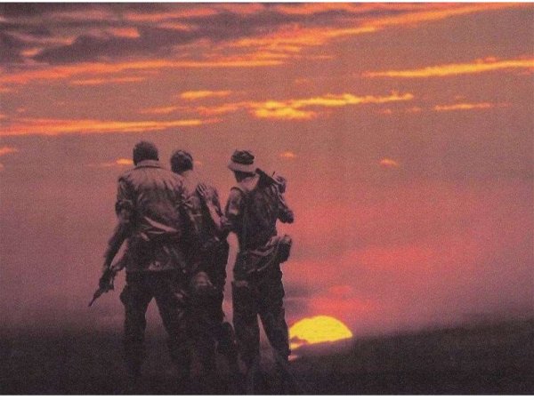 Военный на закате