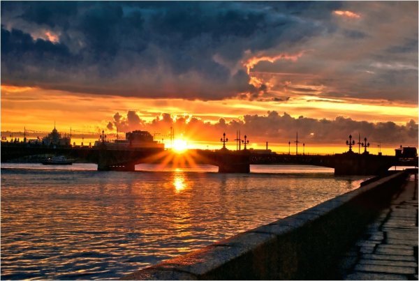 Санкт-Петербург Нева солнце