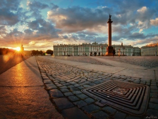 Дворцовая площадь Питер осенью