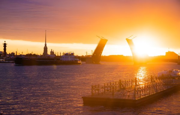 Река Нева белые ночи