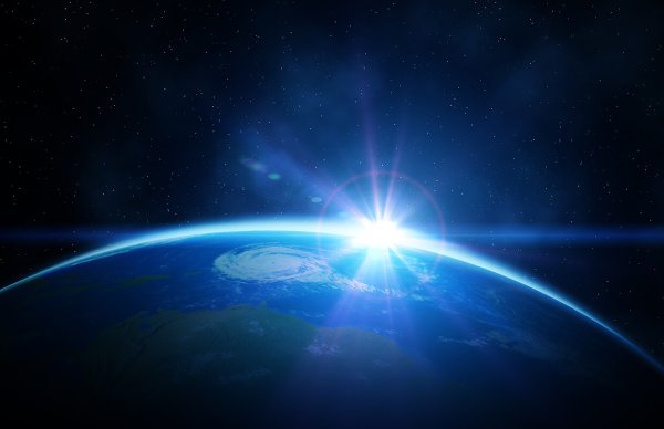 Лучи солнца в космосе