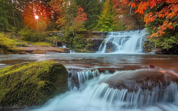 Водопад с радугой