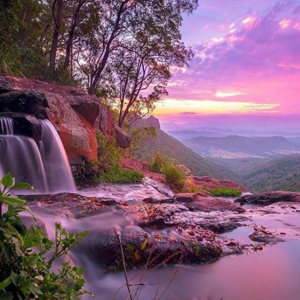 Водопад рассвет