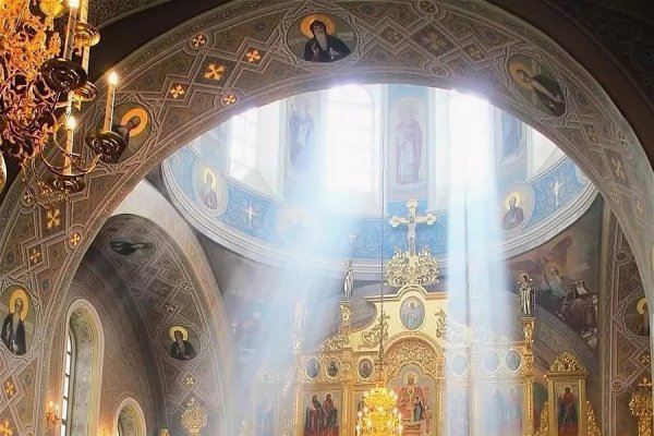 Свет в храме