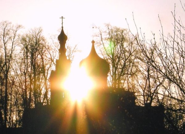 Свет над храмом