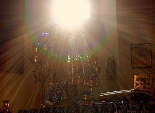 Луч света в храме