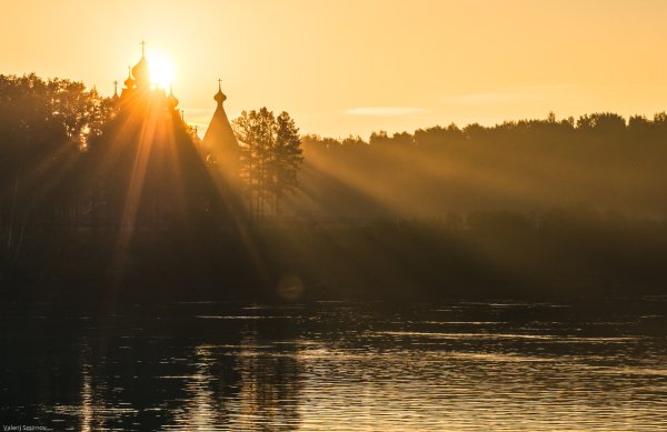 Храм на рассвете