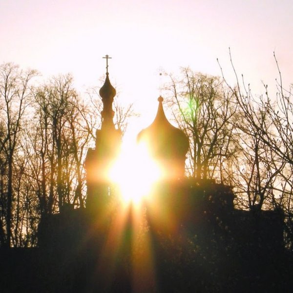 Солнечные лучи в храме