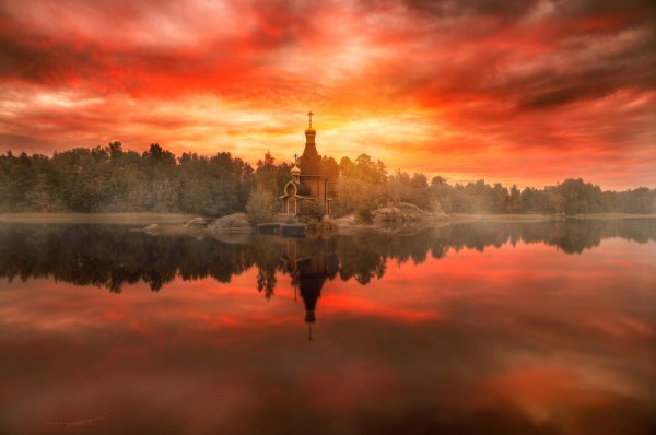 Рассвет на Вуоксе. Церковь Андрея Первозванного.