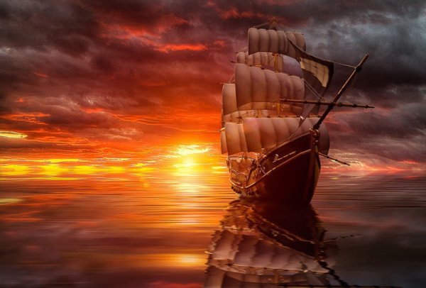 Корабль на закате