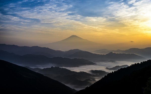 Горы в облаках