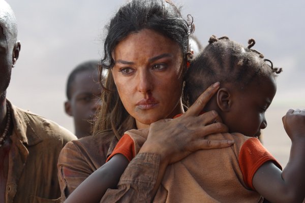 Джонни Месснер в фильме слезы солнца