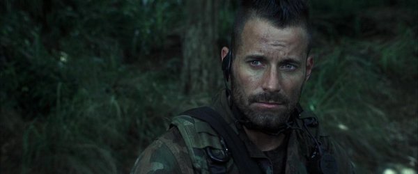 Слезы солнца фильм Постер