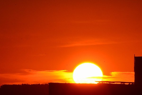 Солнце село