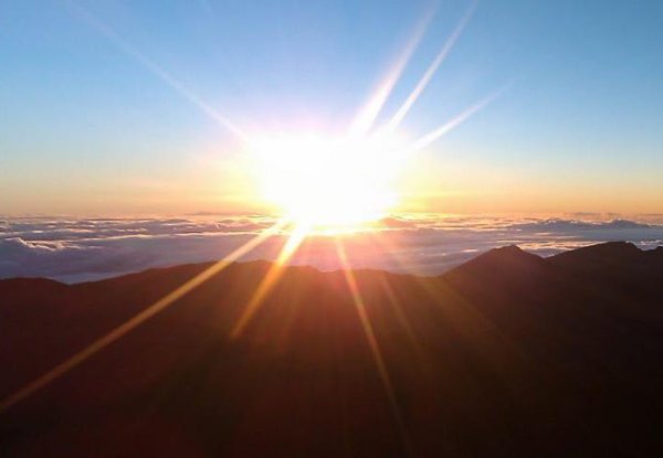 Восход солнца на востоке