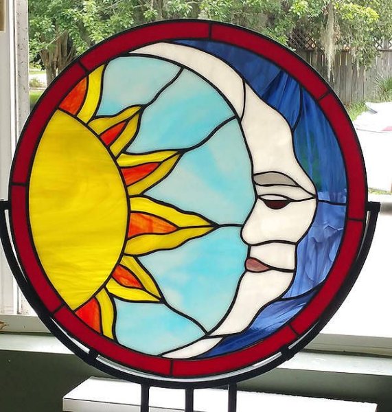 Витраж солнце