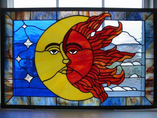 Витраж солнце и Луна