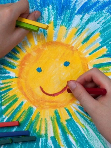 Солнышко нарисованное красками