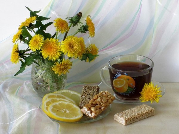 Смайлик с чашкой