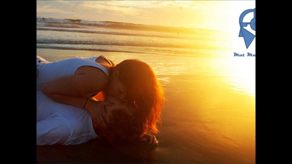 Влюбленные на закате