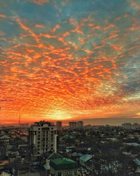 Закат над городом