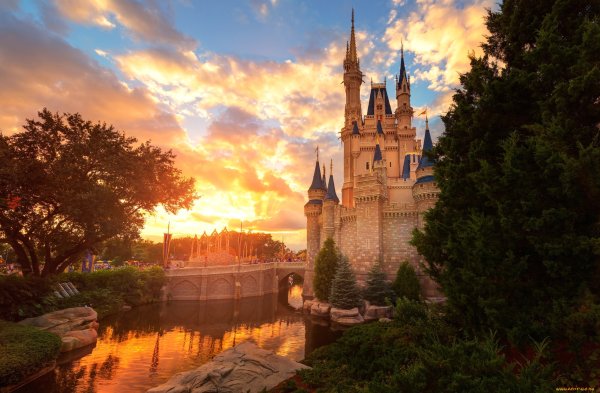 Замок на рассвете