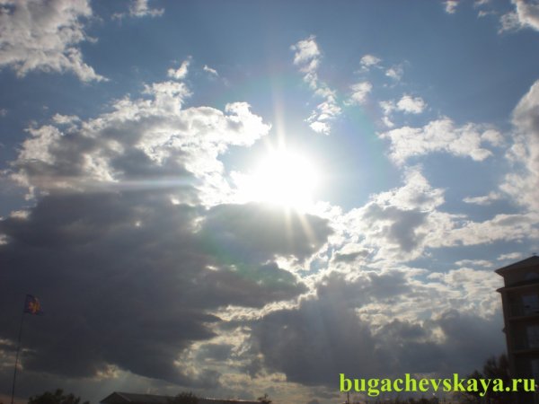 Солнышко с облачком
