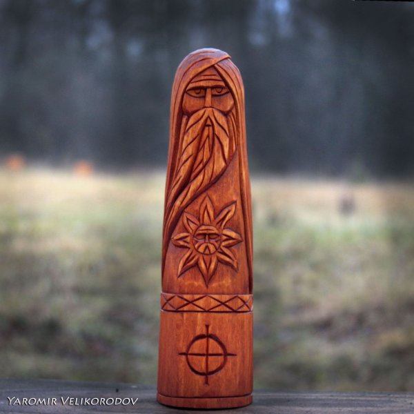 Славянский Бог Хорс деревянная скульптура