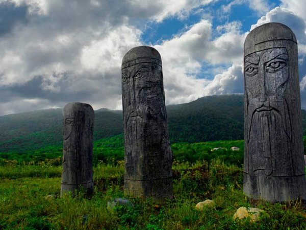 Идол это в древней Руси