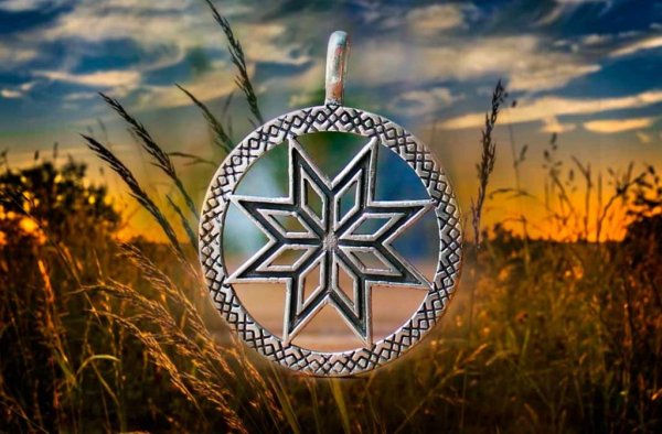 Свастика славян Солнцеворот