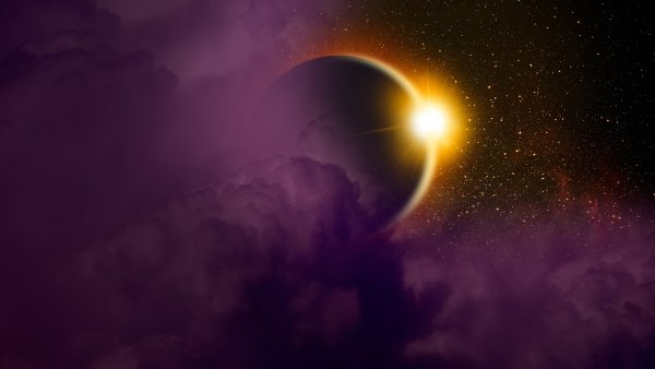 Кольцеобразное солнечное затмение