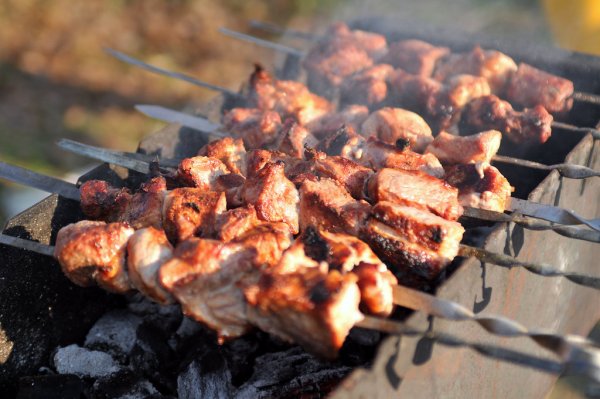 Шашлык возле моря