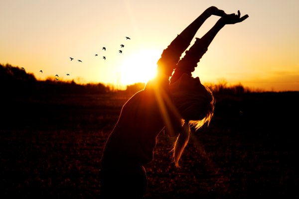 Девушка на закате