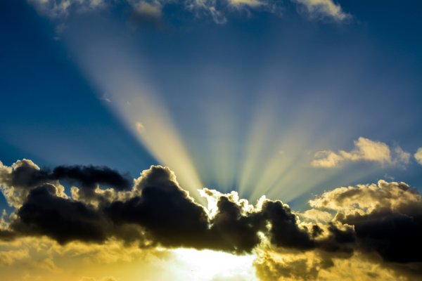 Солнце в облаках