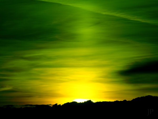 Солнце в инфракрасном спектре