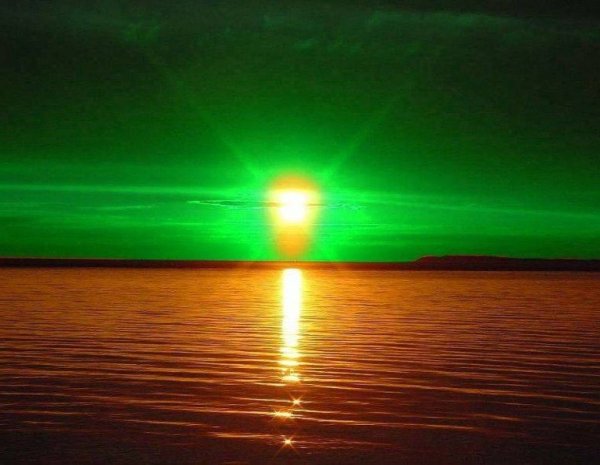 Желто зеленая абстракция