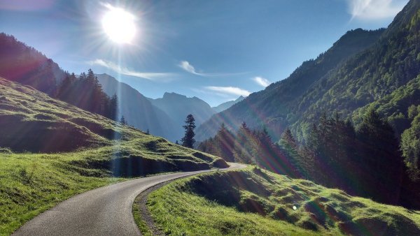 Горы небо солнце