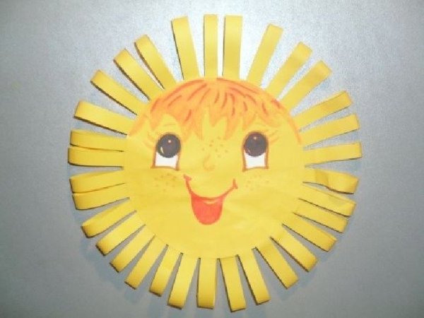 Поделка солнышко из ладошек