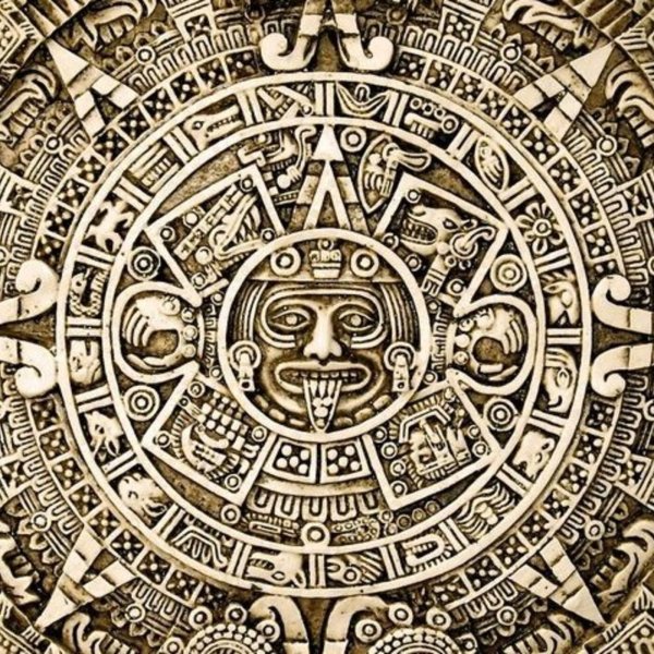 Каменный Ацтекский круг