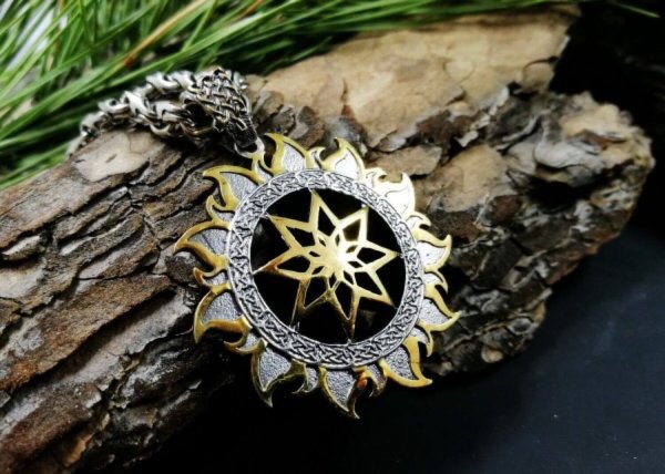 Древнеславянский амулет Алатырь