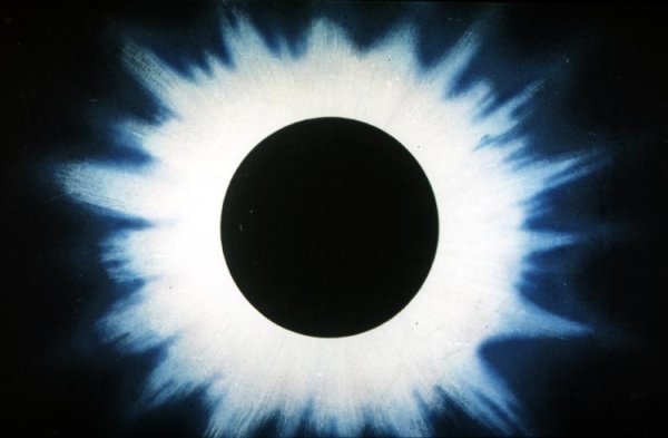 Солнечная корона солнца