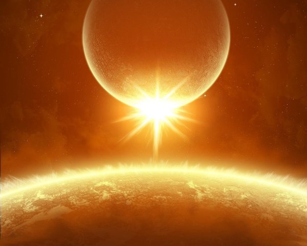 Желтая Планета в космосе