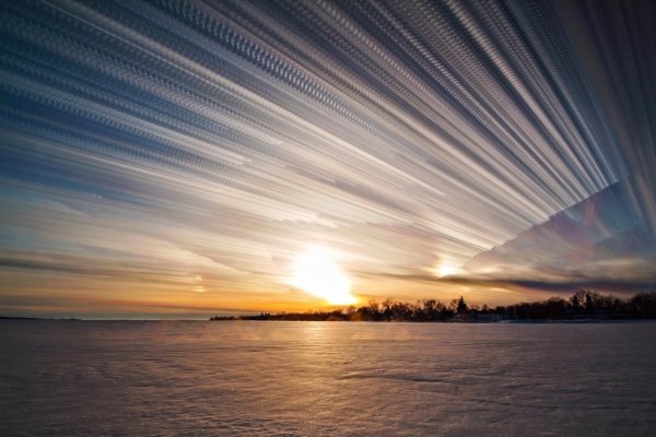 Солнце сквозь тучи