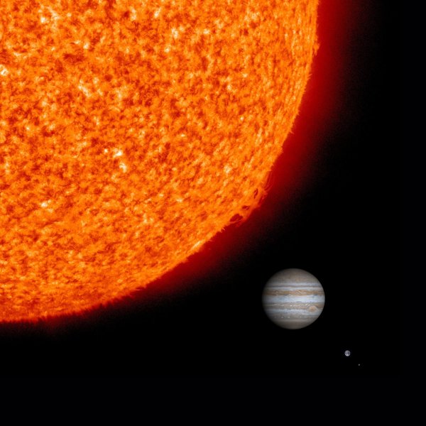 Соотношение земли и солнца