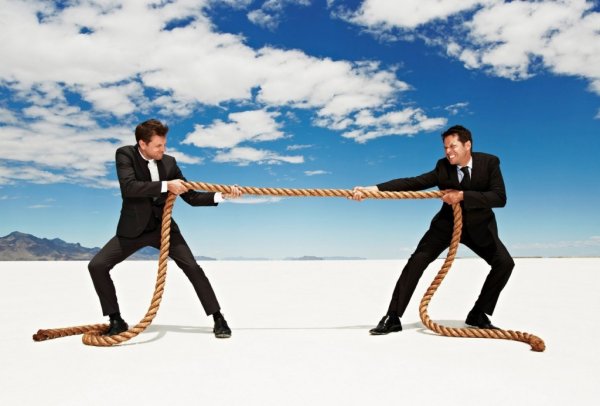 Девушки на ринге в бою.