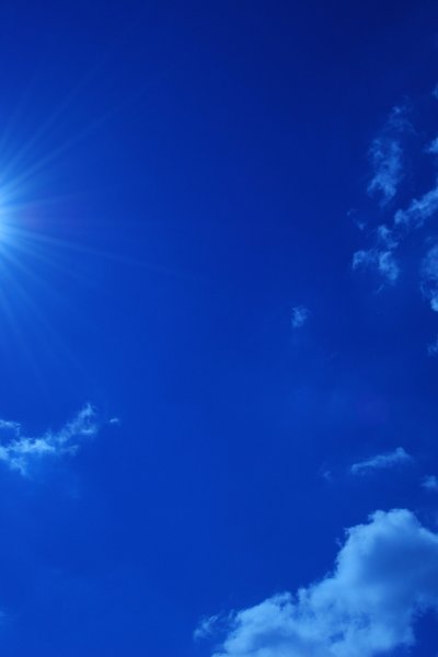 Голубое море и солнце