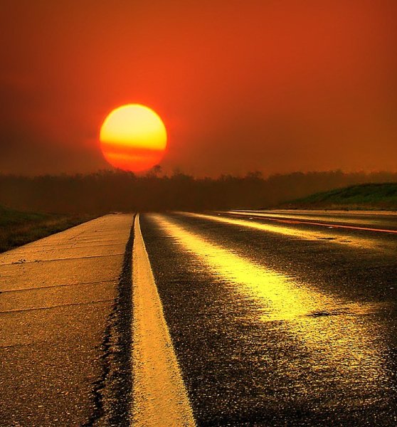 Уходит в закат