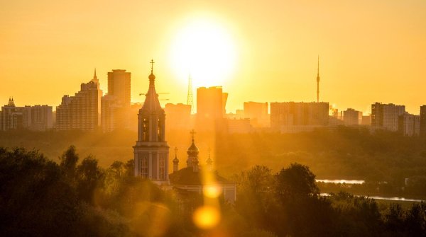 Рассвет над городом